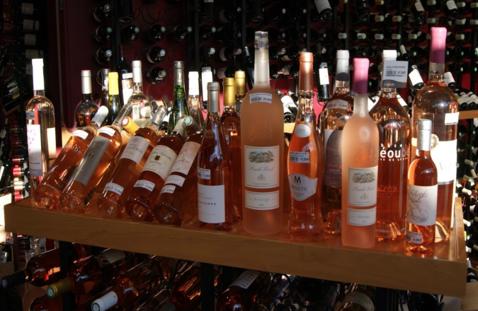 Un sélection de rosés vous attend dans votre CAVAVIN à Varces