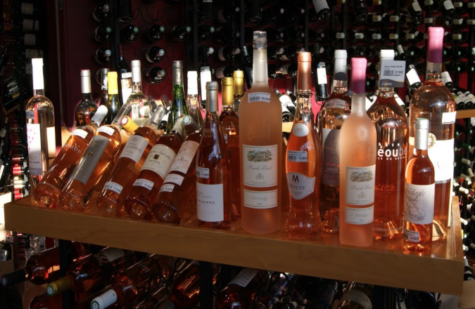 Un sélection de rosés vous attend dans votre CAVAVIN à Varces 